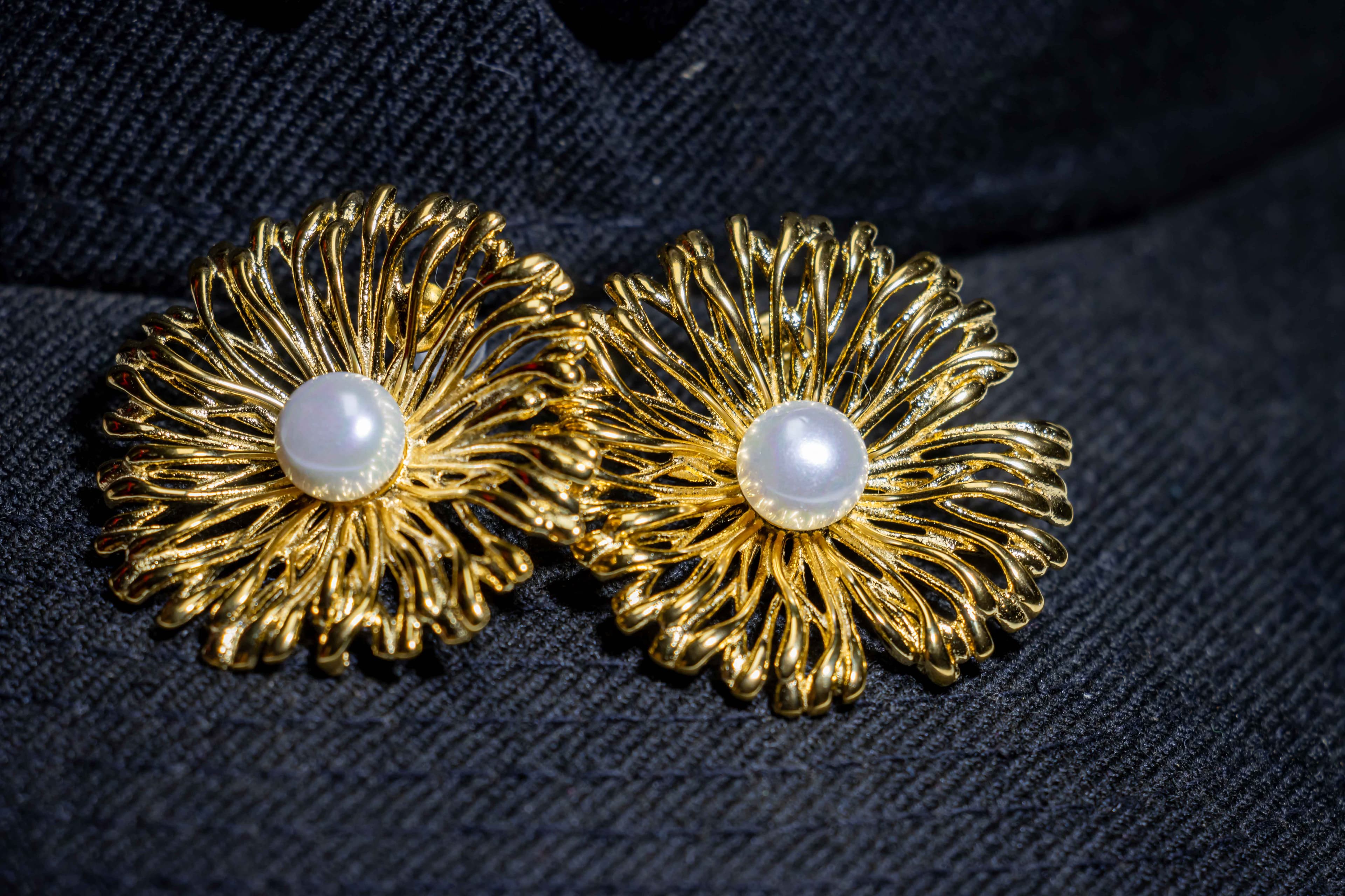 Lustrous Pearl Earrings 2