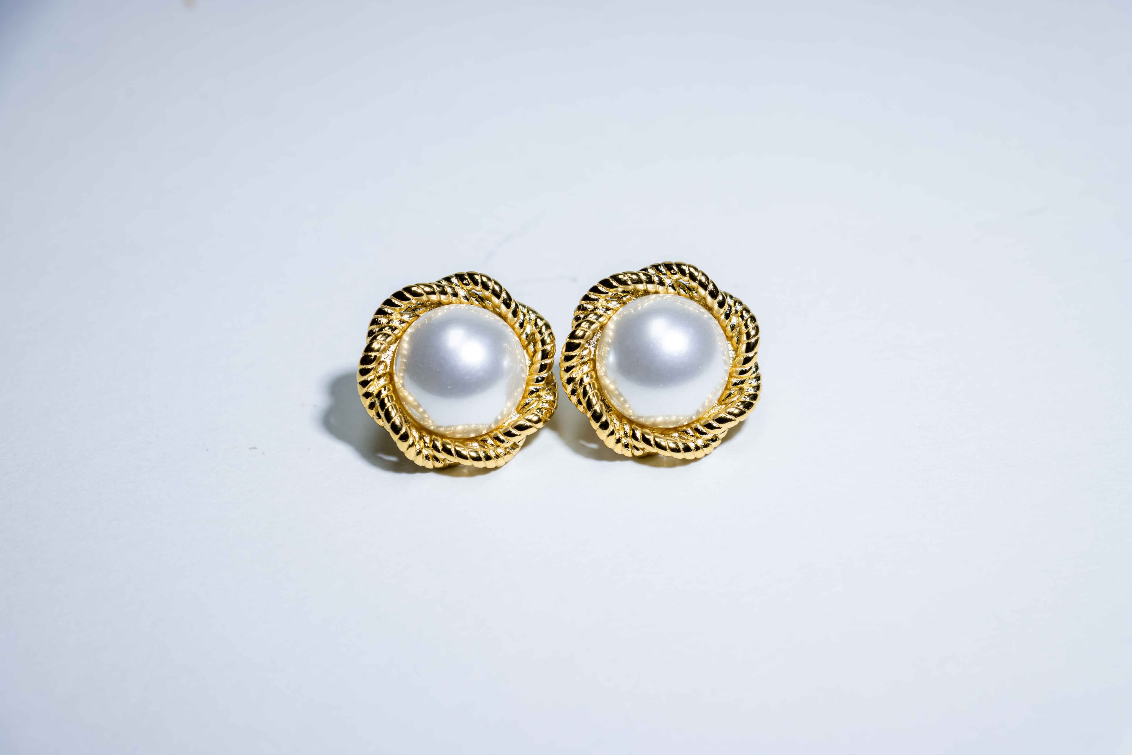 Twist Pearl Earrings 1